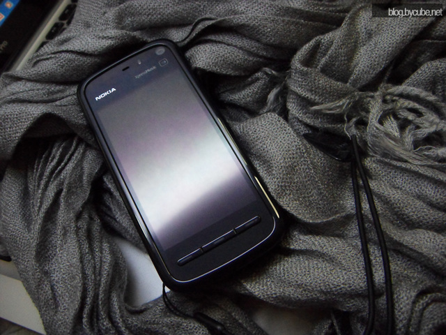 [사진] 노키아 익스프레스 뮤직 5800 구매하였습니다.